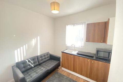 1 bedroom apartment to rent, 1 Bed Flat Camden High Street, London, NW1