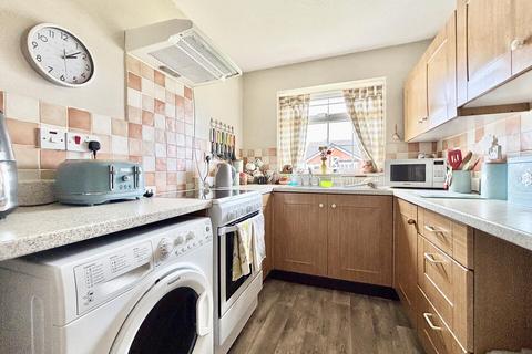2 bedroom semi-detached bungalow for sale, Stonehurst, Swarcliffe, Leeds