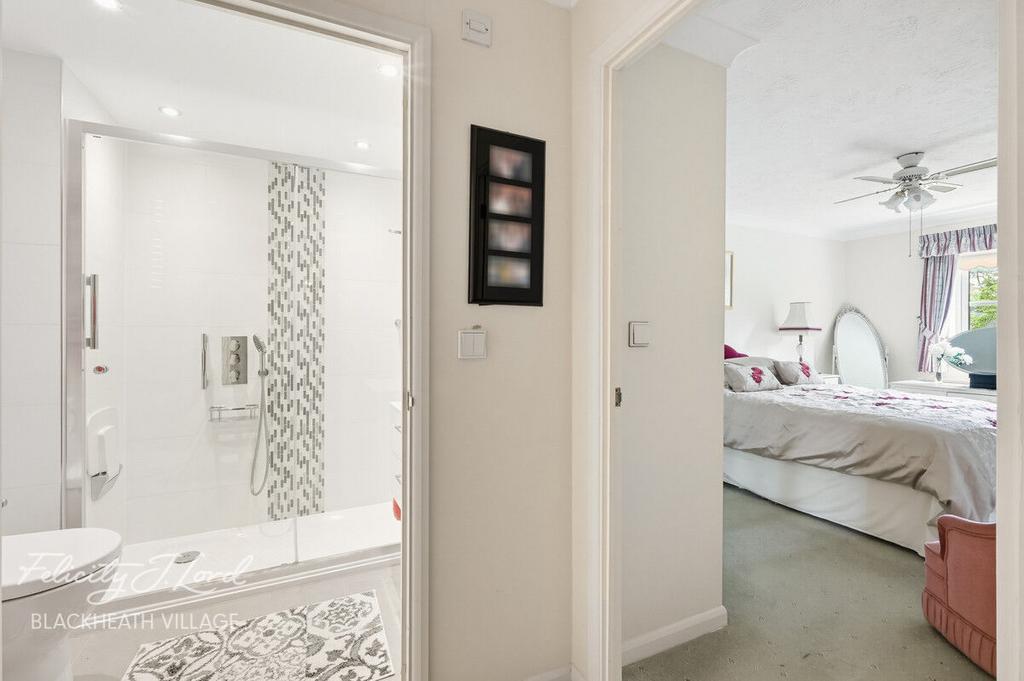 En suite bedroom, en suite