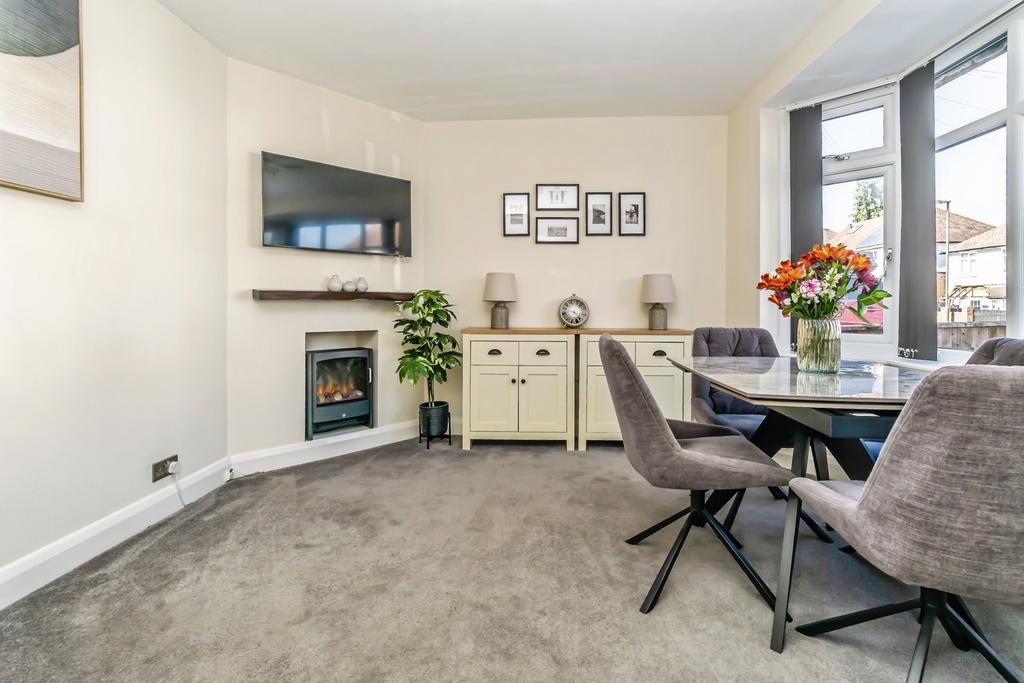 Dining room, fireplace