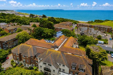 2 bedroom flat for sale, Montagu Road, Highcliffe, Dorset. BH23 5JT
