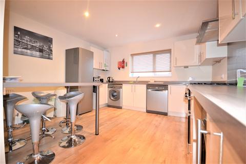 5 bedroom house to rent, Rhondda Street, Mount Pleasant, Swansea