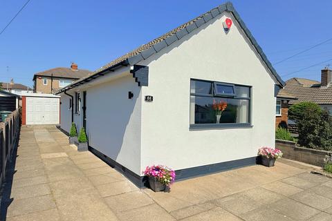 2 bedroom bungalow for sale, Kings Drive, Wrose, Bradford, BD2