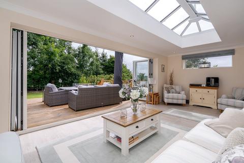 5 bedroom detached house for sale, 7 Finlayson Lane, Carnwath, Lanark, ML11 8TA