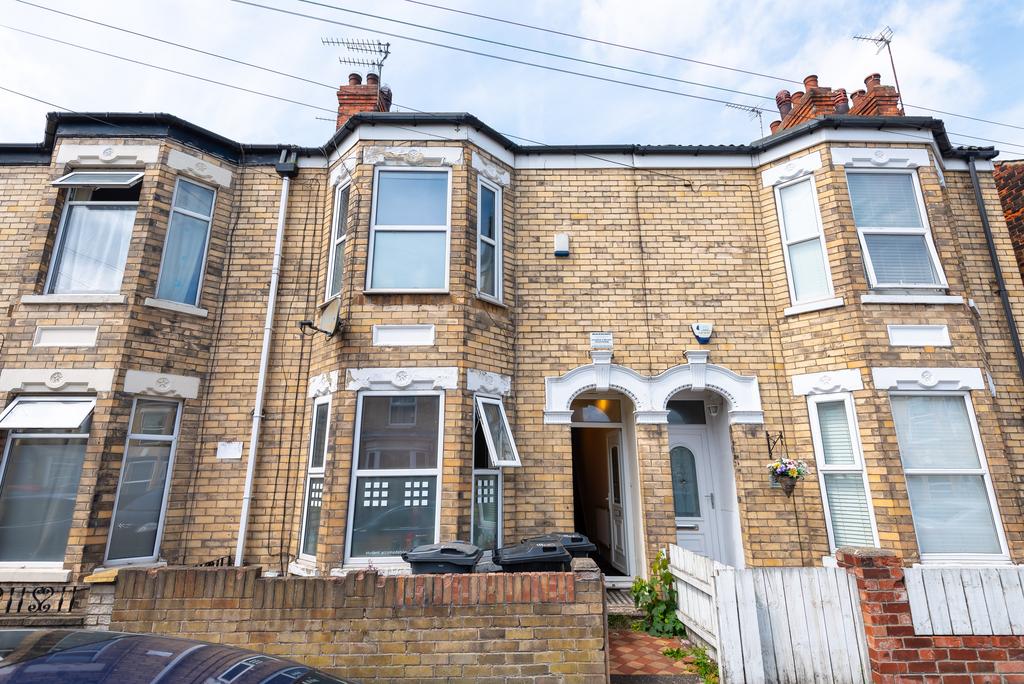 4 bedroom house of multiple occupation for sale