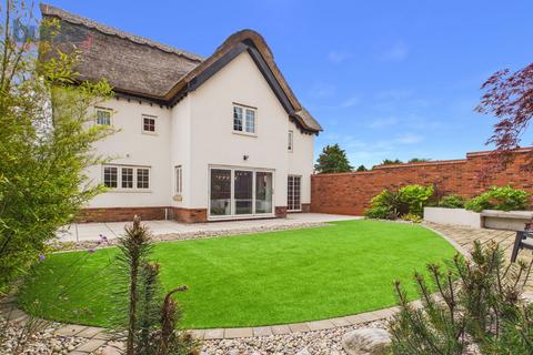 5 bedroom detached house for sale, Whatley Mews, Stratford-Upon-Avon, CV37