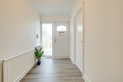 3 bedroom detached bungalow for sale, Glebelands, Benfleet, SS7