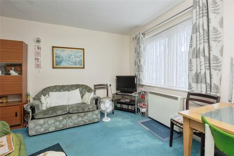 1 bedroom flat for sale, Inglewood, The Spinney, Swanley, Kent, BR8