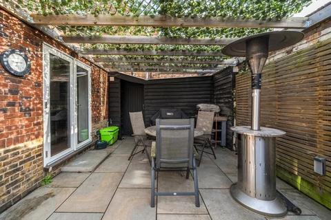 3 bedroom barn conversion for sale, Benjamin Lane, Wexham, Buckinghamshire, SL3