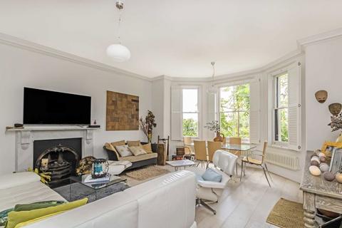 2 bedroom flat to rent, Portsmouth Road, Surbiton KT6