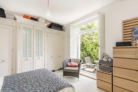 2 bedroom flat to rent, Portsmouth Road, Surbiton KT6