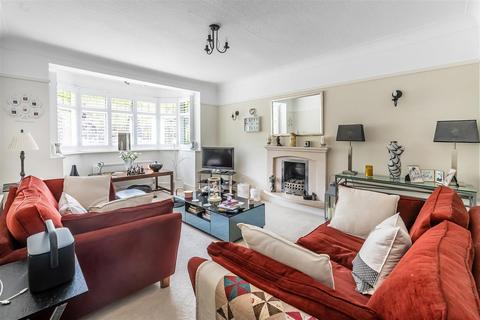 4 bedroom detached house for sale, Nonsuch Walk, Cheam, SM2