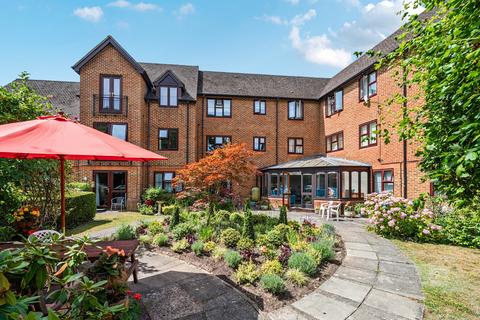 2 bedroom retirement property for sale, Pinewood Court, Fleet GU51