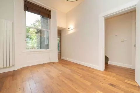 3 bedroom flat to rent – pohled 3
