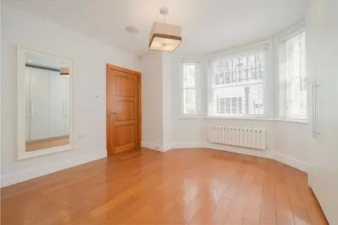 3 bedroom flat to rent – pohled 5