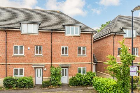 Academy Place, Isleworth TW7