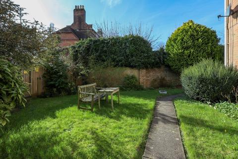 2 bedroom flat for sale, Park Road, Blandford Forum