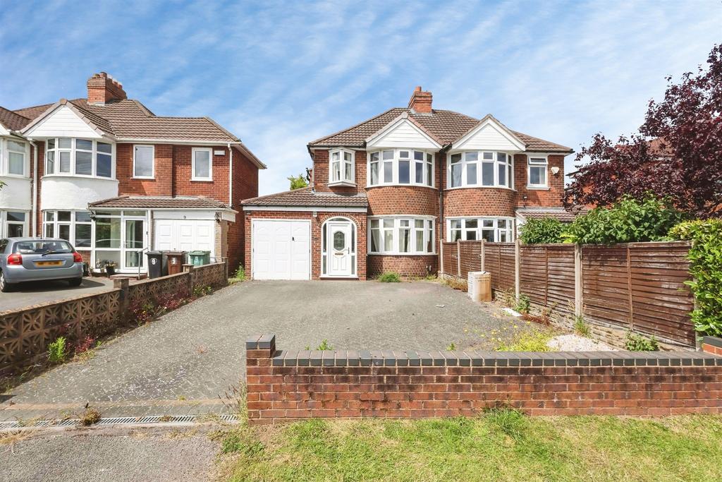 3 bedroom semi-detached house for sale