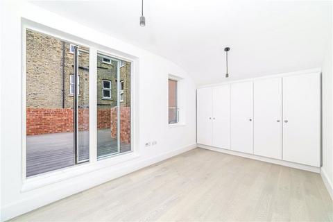 3 bedroom house to rent, Penrose Mews, London SW6