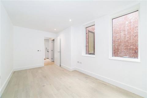3 bedroom house to rent, Penrose Mews, London SW6