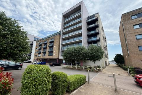 Flat - Ferry Court, Cardiff CF11
