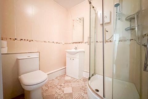 2 bedroom flat for sale, Tudor Court, Liverpool, L19