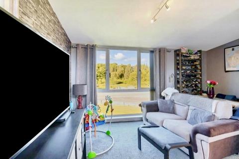 undefined, Pine Court, Cumbernauld G67