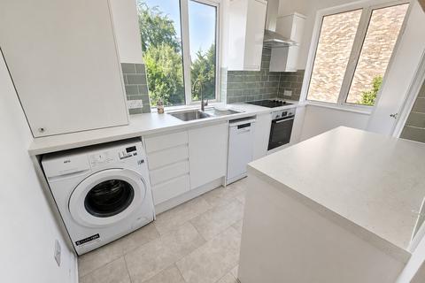2 bedroom maisonette to rent, Milldene, Daws Lane, Mill Hill, NW7