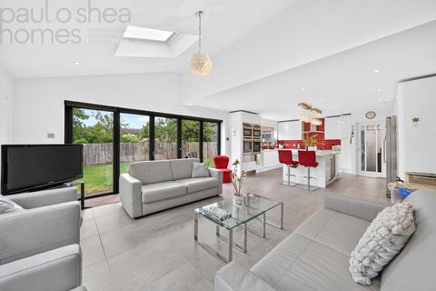 Beechfield, Banstead, Surrey, SM7 3RG