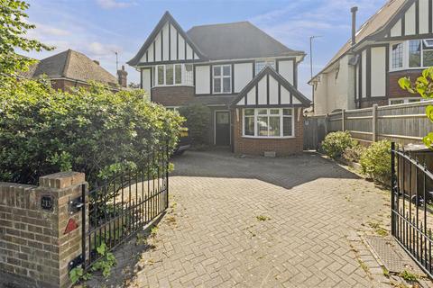 3 bedroom detached house for sale, Kings Drive, Eastbourne BN21