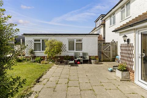 3 bedroom detached house for sale, Kings Drive, Eastbourne BN21