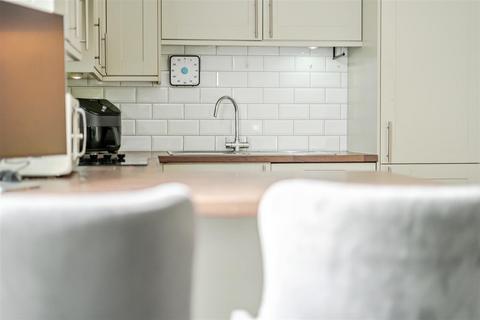 1 bedroom flat for sale, Yew Tree House,  Fortuneswell