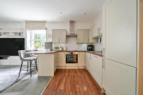 1 bedroom flat for sale, Yew Tree House,  Fortuneswell