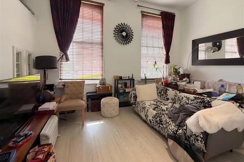 1 bedroom in a flat share to rent, Flat Share-Highcroft Hall, Highcroft Road, Birmin