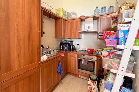 1 bedroom in a flat share to rent, Flat Share-Highcroft Hall, Highcroft Road, Birmin