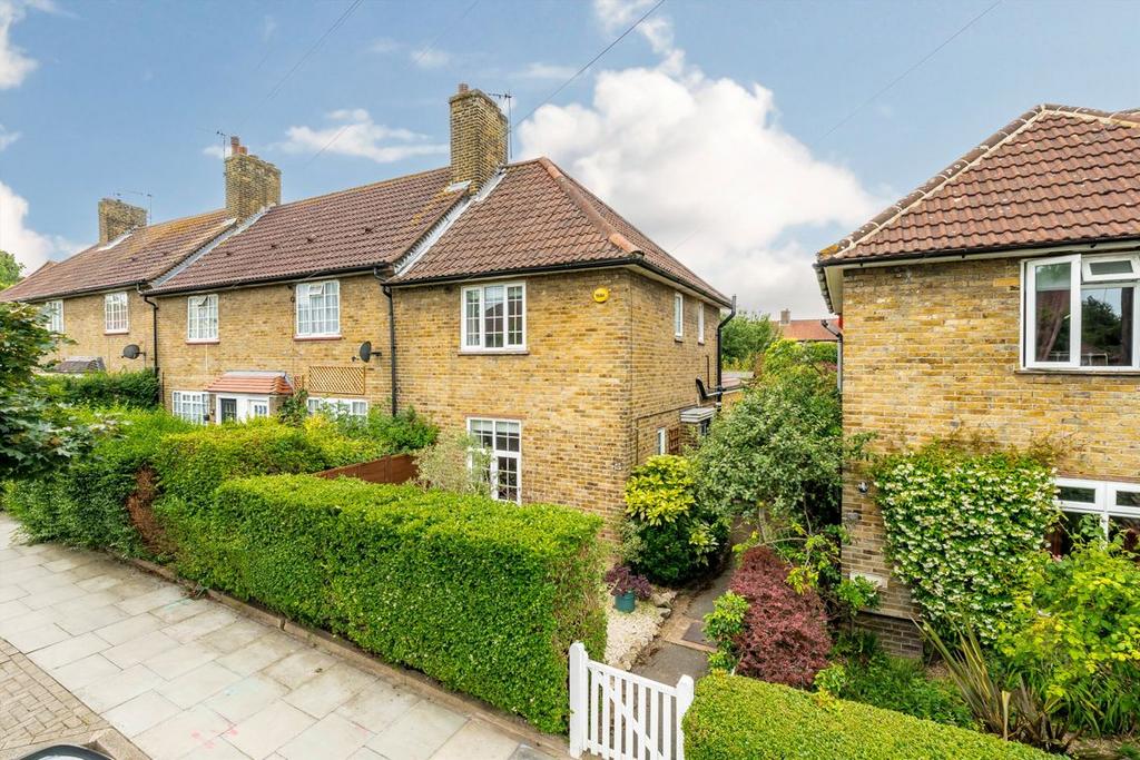 Semi-detached house exterior, driveway