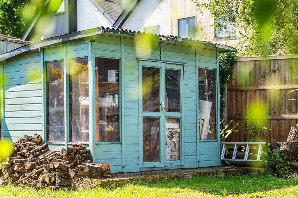 Summerhouse exterior, out buildings