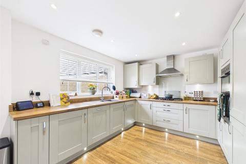 4 bedroom detached house for sale, Farmhouse Road, Brockworth, Gloucester, Gloucestershire, GL3