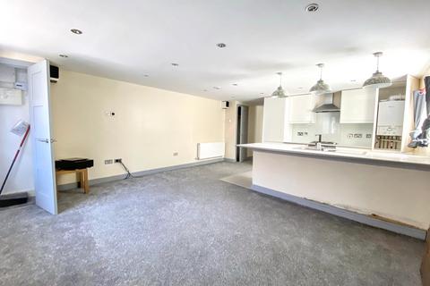 3 bedroom property for sale, Sterling House, 41 London Street, Surrey, KT16 8AP