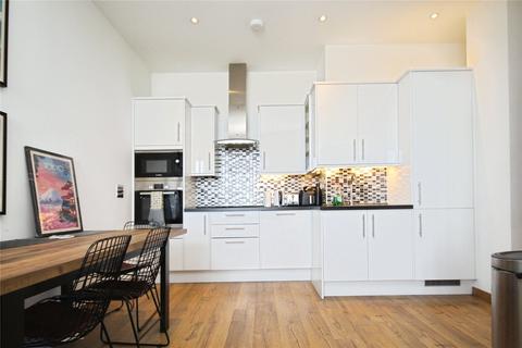 2 bedroom apartment to rent, High Road, Romford RM6