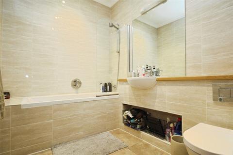 2 bedroom apartment to rent, High Road, Romford RM6