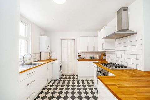 1 bedroom flat for sale, Cumberland Road, London W7
