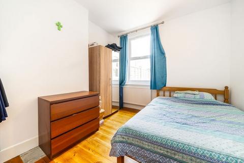 1 bedroom flat for sale, Cumberland Road, London W7