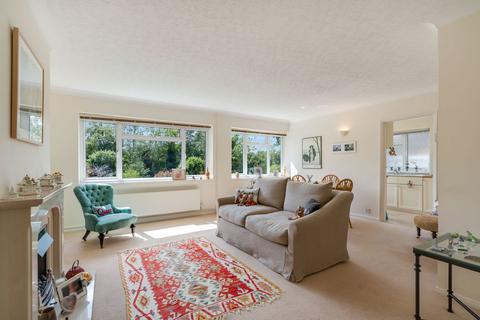 Castleton Close, Banstead, SM7
