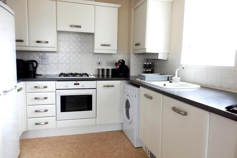 2 bedroom flat to rent, Knights Road, Eliot Park, CV10 7PG