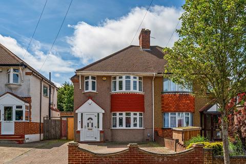 3 bedroom semi-detached house for sale, Wricklemarsh Road, London