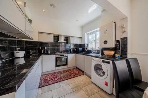 3 bedroom semi-detached house for sale, Wricklemarsh Road, London