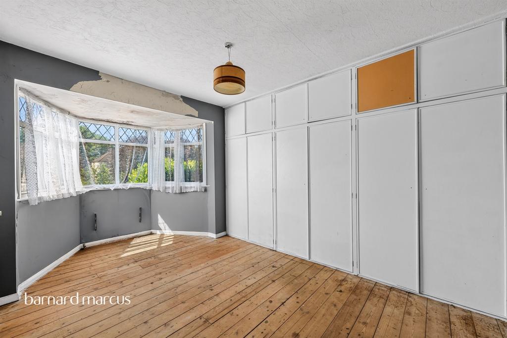Walk-in wardrobe