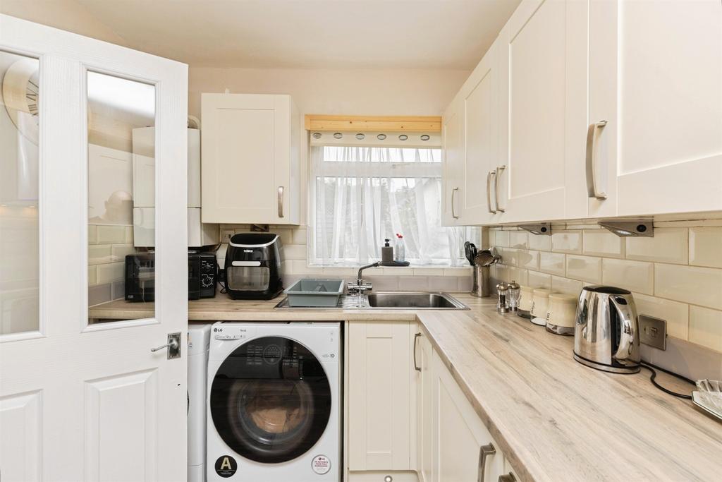 House in Leeds, Barwick in Elmet and Scholes - View 4