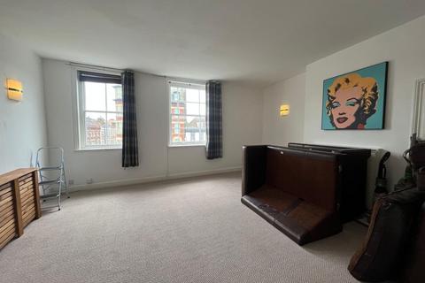 2 bedroom apartment to rent, High Street, Maidstone ME14